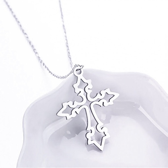 ⚜️[𝟯/$𝟭𝟴]⚜️NEW Filigree Cross Stainless Steel Necklace - Picture 6 of 11